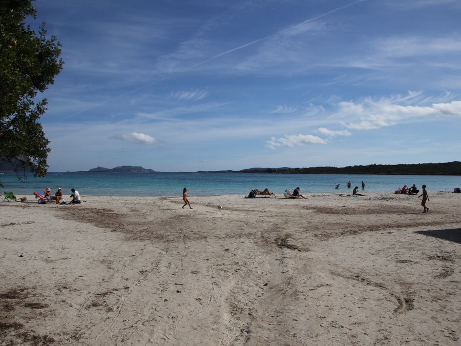 Spiaggia di Porto Istana con acqua turchese